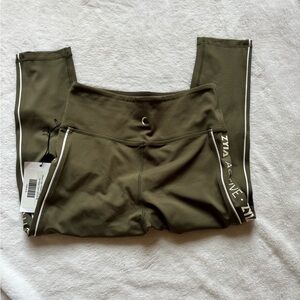 ZYIA Olive logo stripe Leggings light and tight high rise Capri